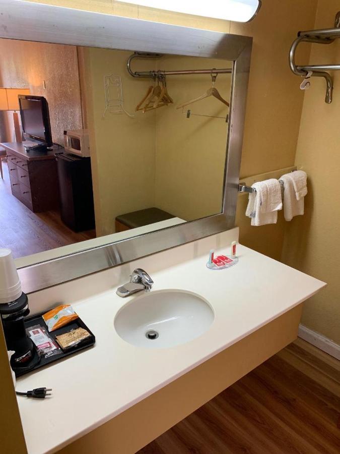 Amerivu Inn-Gilbertsville Kültér fotó